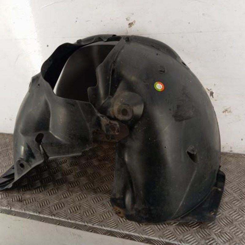 Pare boue avant gauche RENAULT CLIO 3