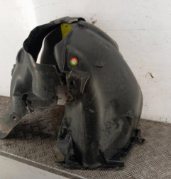 Pare boue avant gauche RENAULT CLIO 4 Photo n°1