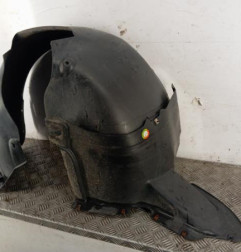 Pare boue avant gauche VOLKSWAGEN GOLF PLUS Photo n°1