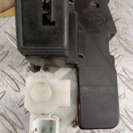 Serrure avant gauche VOLKSWAGEN FOX