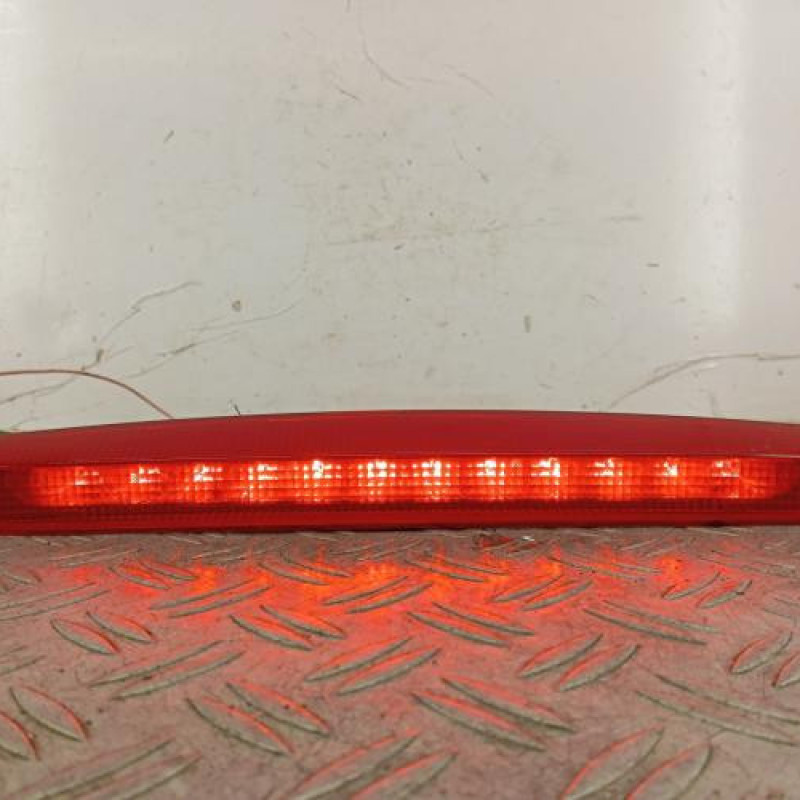 Feu arriere stop central RENAULT LAGUNA 2