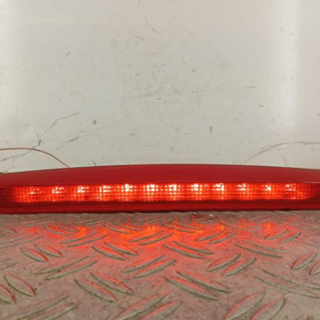 Feu arriere stop central RENAULT LAGUNA 2 Photo n°1