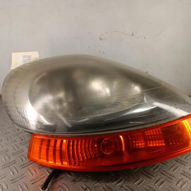 Optique avant principal droit (feux)(phare) RENAULT TRAFIC 2