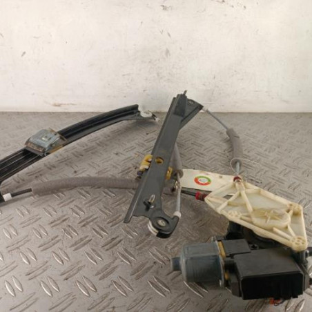 Leve vitre electrique avant gauche VOLKSWAGEN POLO 5