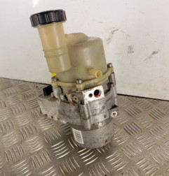 Pompe de direction DACIA SANDERO 2 Photo n°4