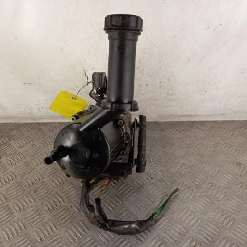 Pompe de direction PEUGEOT 3008 1