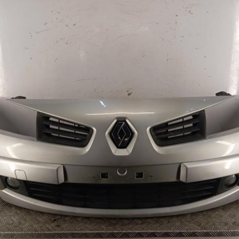 Pare choc avant RENAULT MEGANE 2