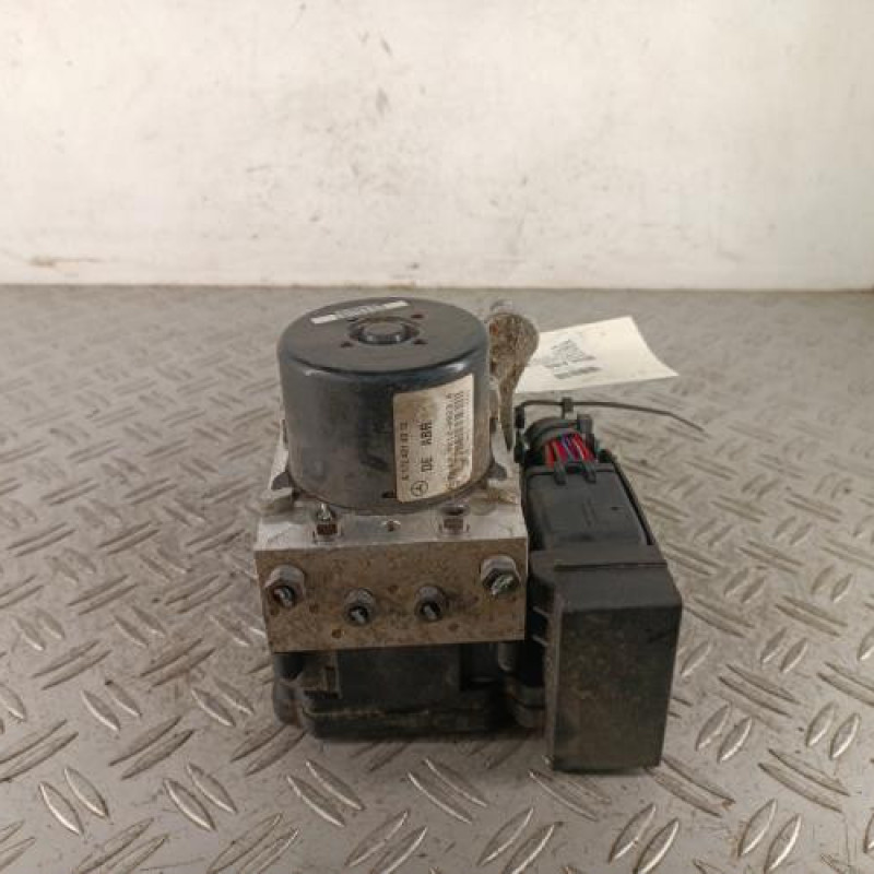 Bloc ABS (freins anti-blocage) MERCEDES CLASSE C 204