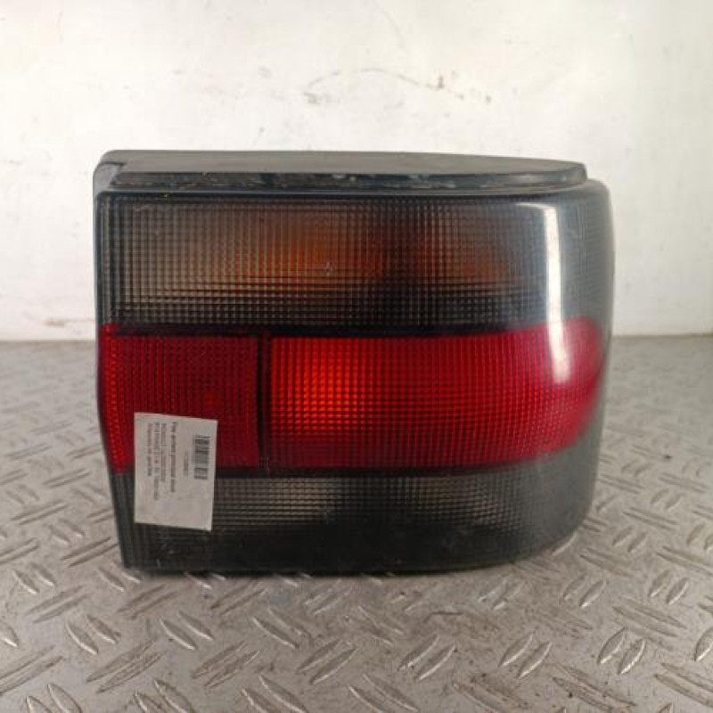 Feu arriere principal droit (feux) RENAULT R19