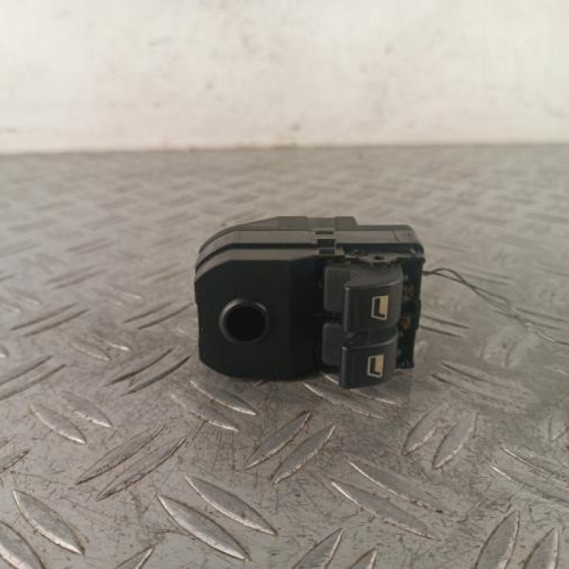 Interrupteur de leve vitre avant gauche PEUGEOT 206