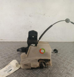 Serrure avant gauche VOLKSWAGEN PASSAT 4