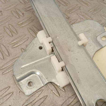 Leve vitre electrique avant droit KIA PICANTO 2