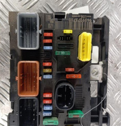 Boitier servitude moteur (BSM) PEUGEOT 307 Photo n°1