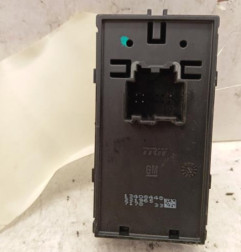 Interrupteur de leve vitre avant droit OPEL ASTRA K