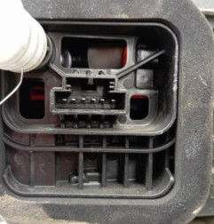 Feu arriere principal gauche (feux) VOLKSWAGEN POLO 5 Photo n°3