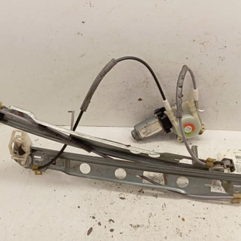 Leve vitre electrique avant gauche RENAULT MEGANE 2