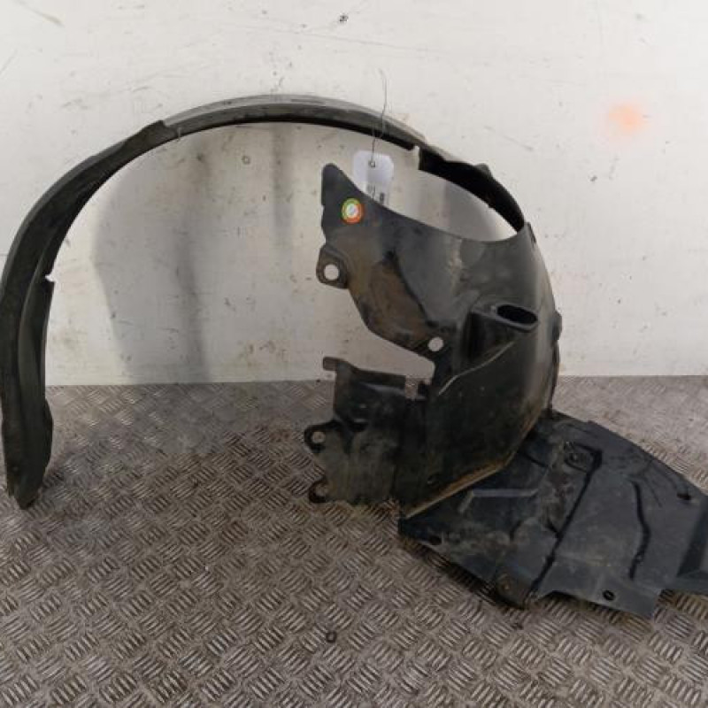 Pare boue avant gauche RENAULT LAGUNA 3