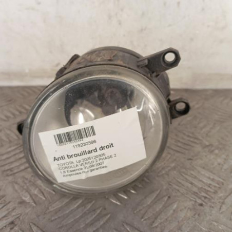 Anti brouillard droit (feux) TOYOTA COROLLA VERSO 2 Photo n°1