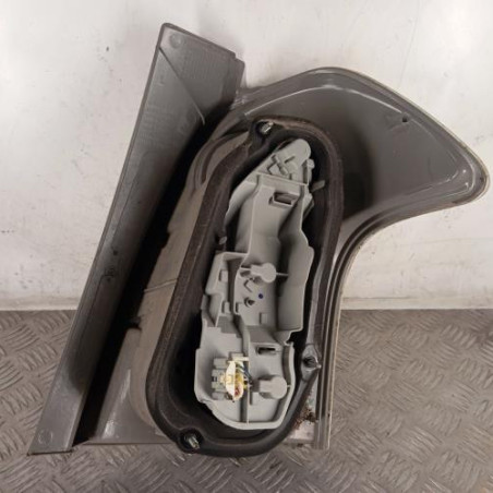 Feu arriere principal gauche (feux) TOYOTA COROLLA VERSO 2