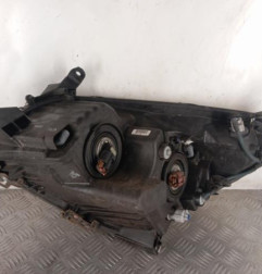 Optique avant principal droit (feux)(phare) TOYOTA COROLLA VERSO 2