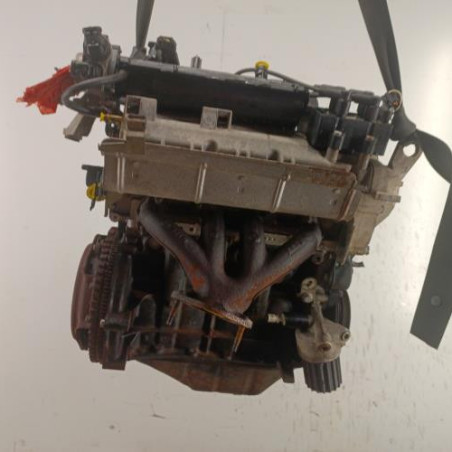 Moteur RENAULT CLIO 2 Photo n°1
