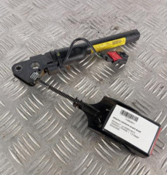 Attache ceinture avant droit RENAULT TWINGO 2 Photo n°1