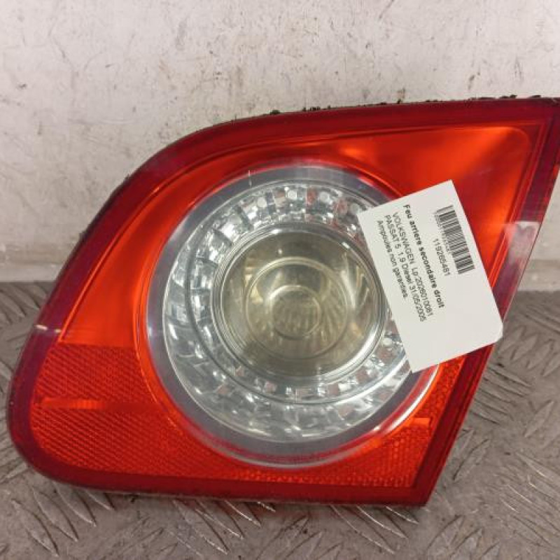 Feu arriere secondaire droit (feux) VOLKSWAGEN PASSAT 5