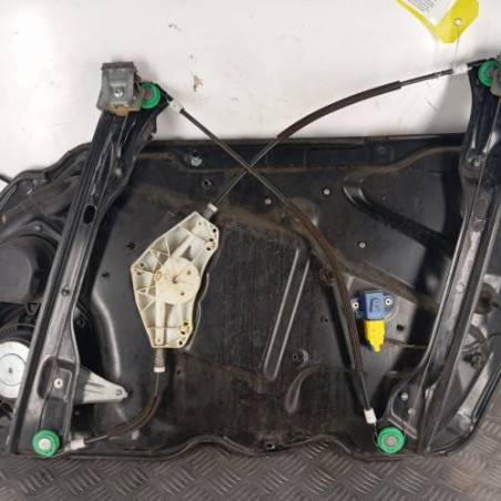 Leve vitre electrique avant gauche VOLKSWAGEN PASSAT 5 Photo n°1