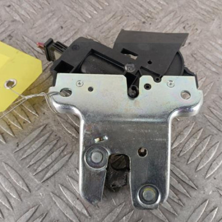 Serrure de coffre VOLKSWAGEN PASSAT 5 Photo n°1