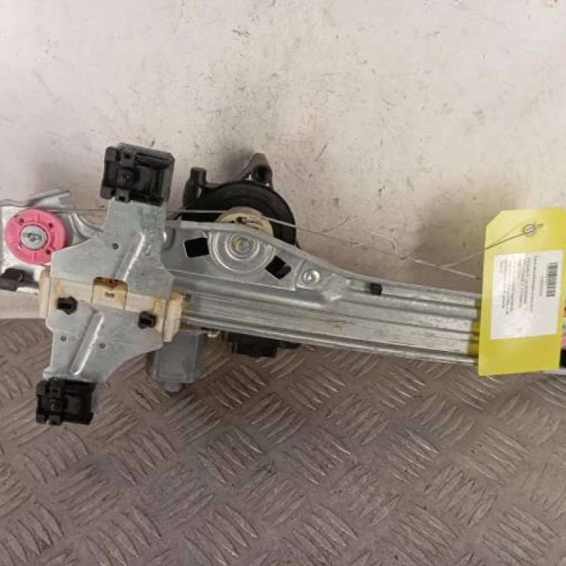 Leve vitre electrique arriere droit PEUGEOT 208 1