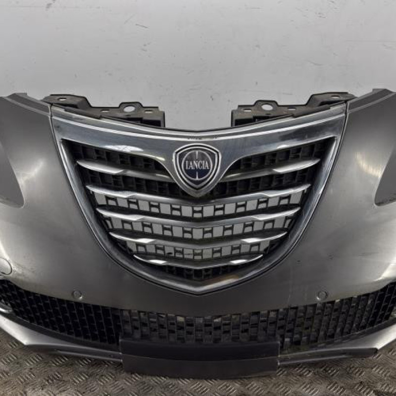 Pare choc avant LANCIA YPSILON 5