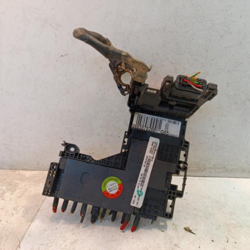 Porte fusible CITROEN C4 2