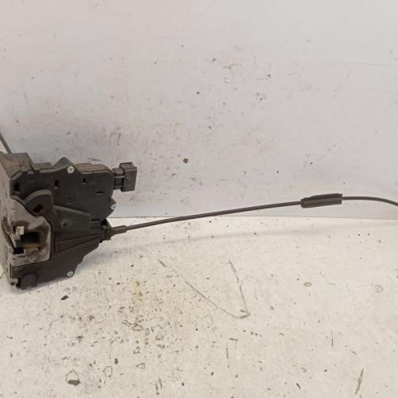 Serrure avant gauche OPEL CORSA D