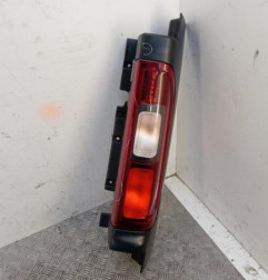 Feu arriere principal droit (feux) RENAULT TRAFIC 3 COURT Photo n°1