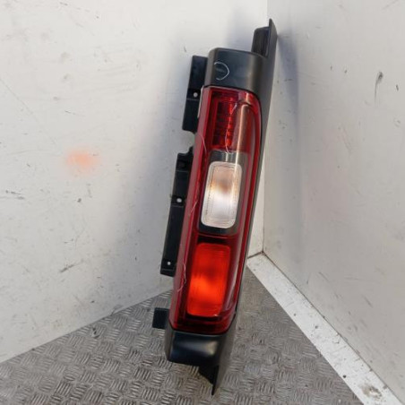 Feu arriere principal droit (feux) RENAULT TRAFIC 3 COURT Photo n°1