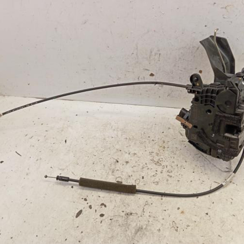 Serrure avant gauche RENAULT TRAFIC 3 COURT