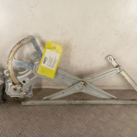 Leve vitre electrique avant gauche TOYOTA COROLLA VERSO 2