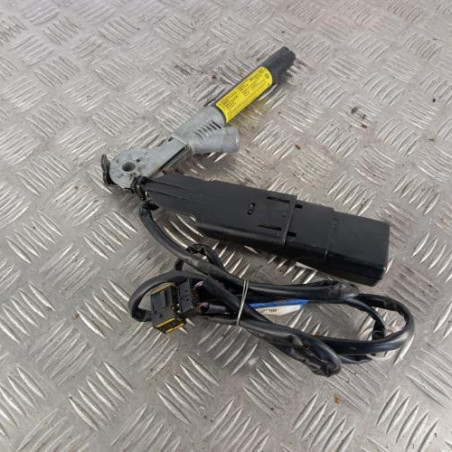 Attache ceinture avant gauche RENAULT KANGOO 1