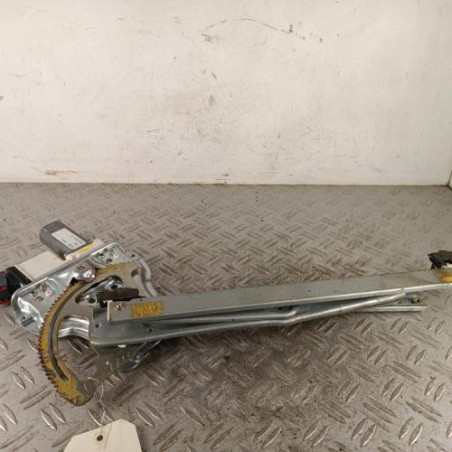 Leve vitre electrique avant gauche TOYOTA COROLLA 10 Photo n°1