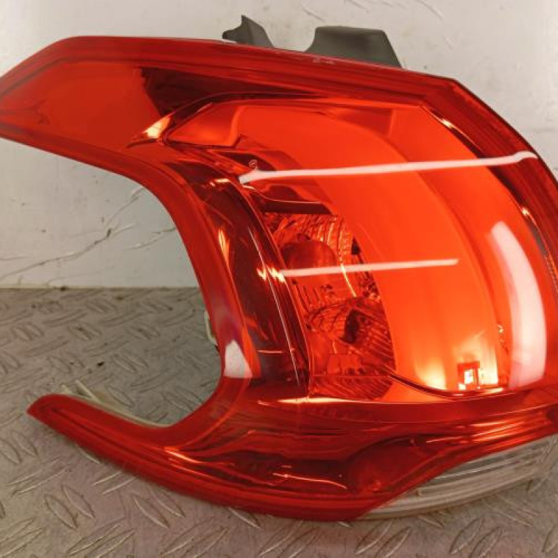 Feu arriere principal gauche (feux) PEUGEOT 2008 1