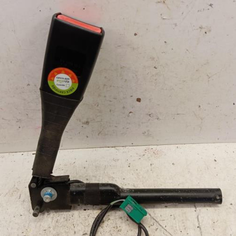 Attache ceinture avant droit OPEL CORSA D