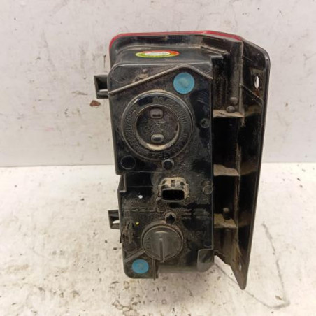 Feu de pare choc arriere droit RENAULT TRAFIC 3 COURT