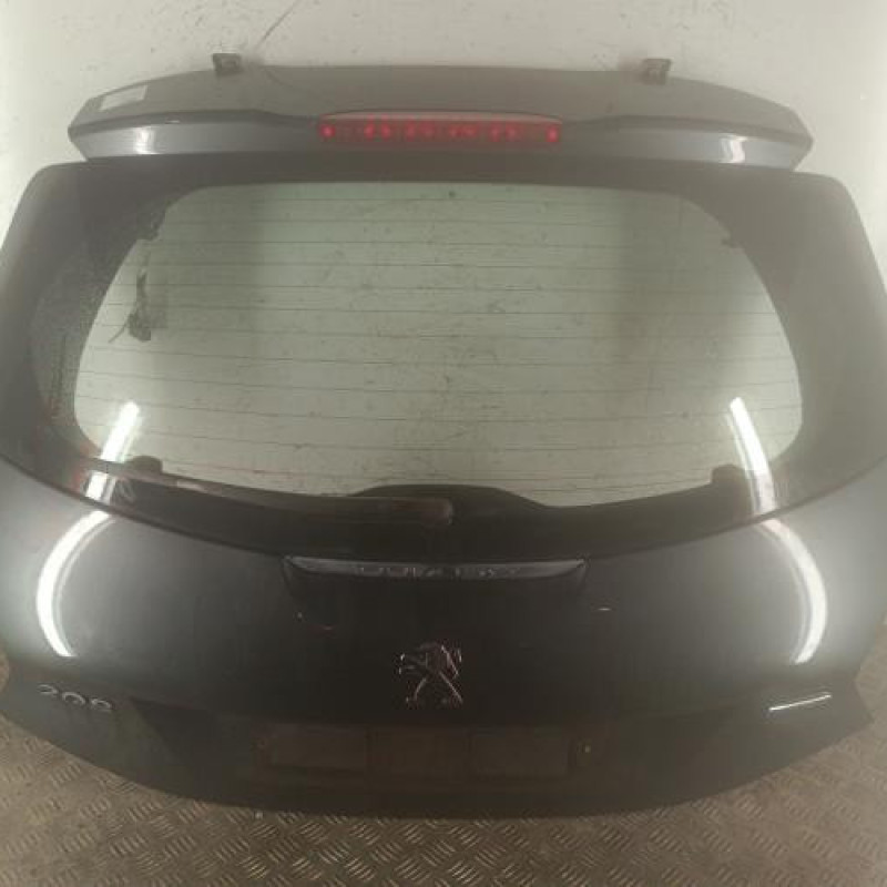 Malle/Hayon arriere PEUGEOT 208 1