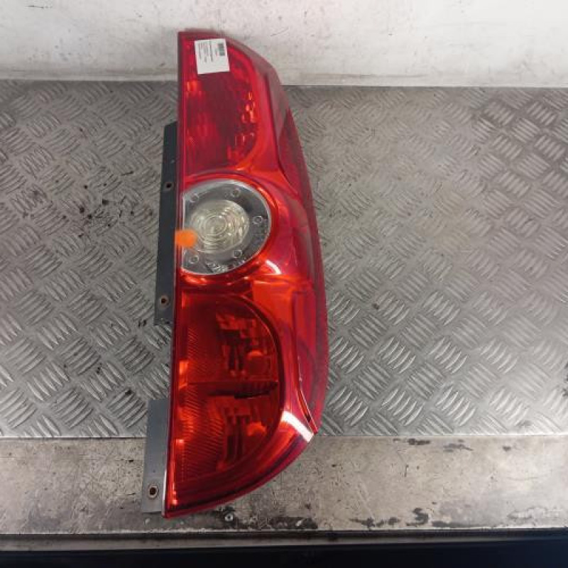 Feu arriere principal droit (feux) FIAT DOBLO 2