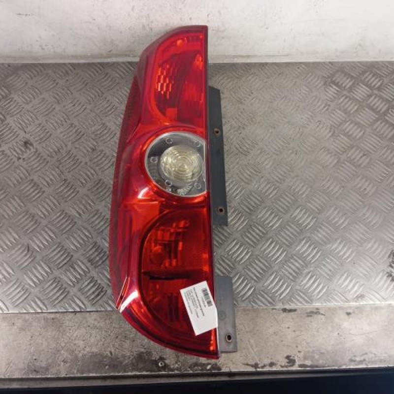 Feu arriere principal gauche (feux) FIAT DOBLO 2