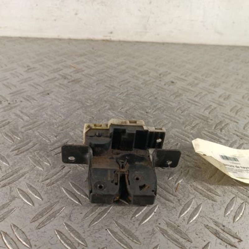 Serrure de hayon RENAULT SCENIC 2 Serrure de hayon RENAULT SCENIC 2