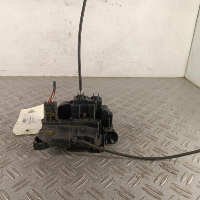 Serrure avant gauche RENAULT CLIO 3