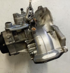 Boite de vitesses OPEL CORSA D