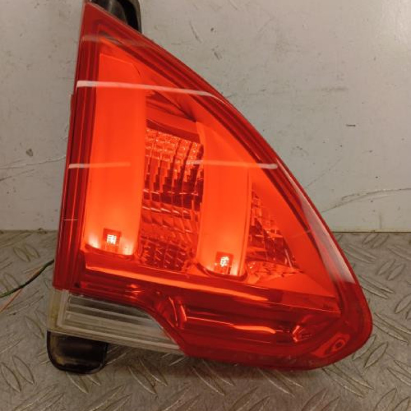 Feu arriere secondaire gauche (feux) PEUGEOT 2008 1