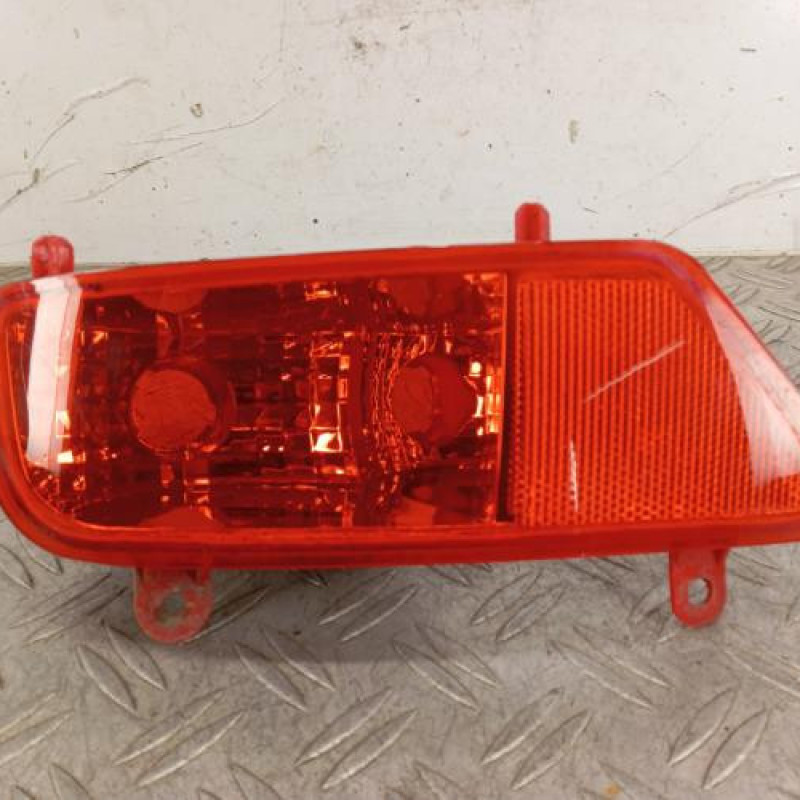 Feu de pare choc arriere gauche PEUGEOT 3008 1
